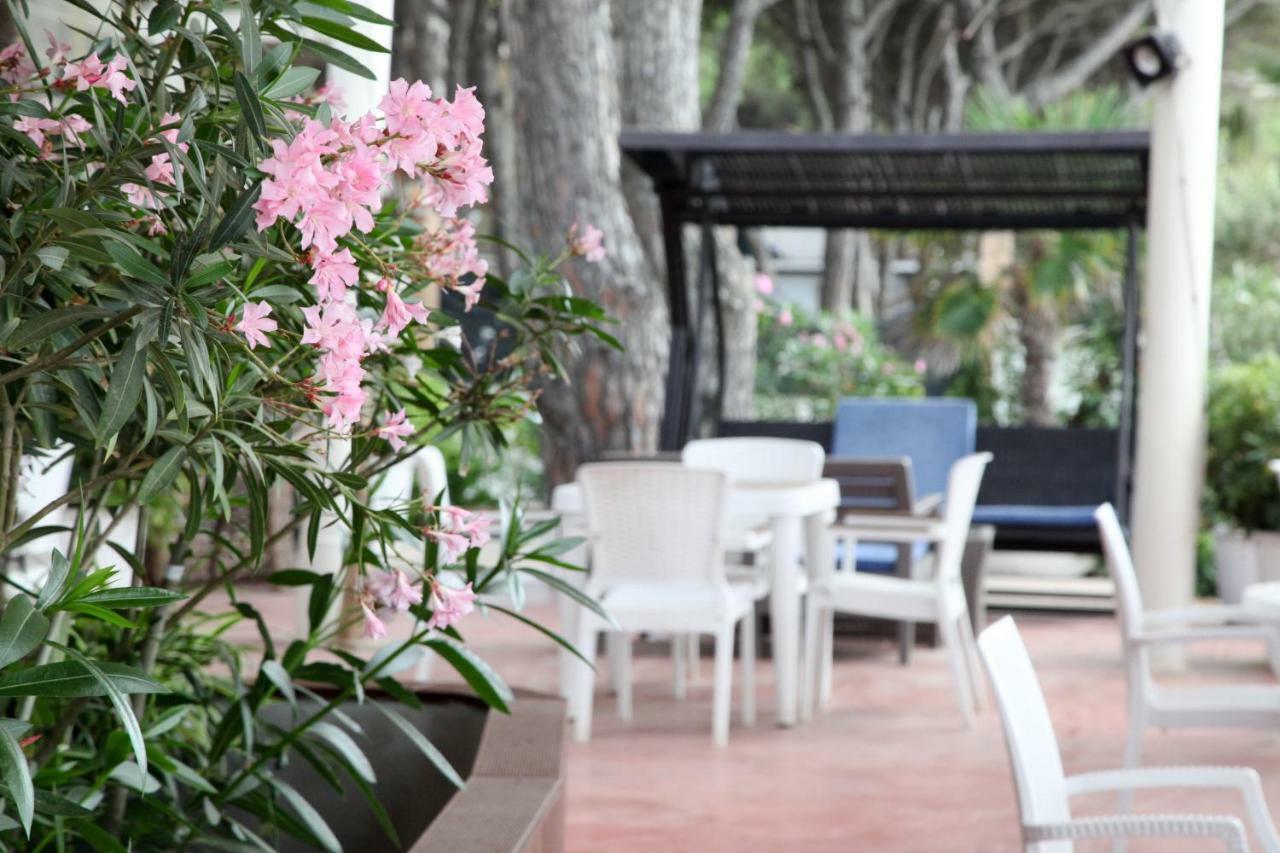 Fafa Beach Hotel Golem  Extérieur photo